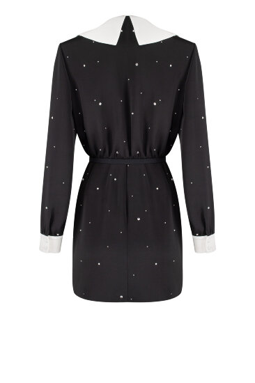 Short dress with hand-embroidered crystals and detachable collar, detachable belt, crystal buckle